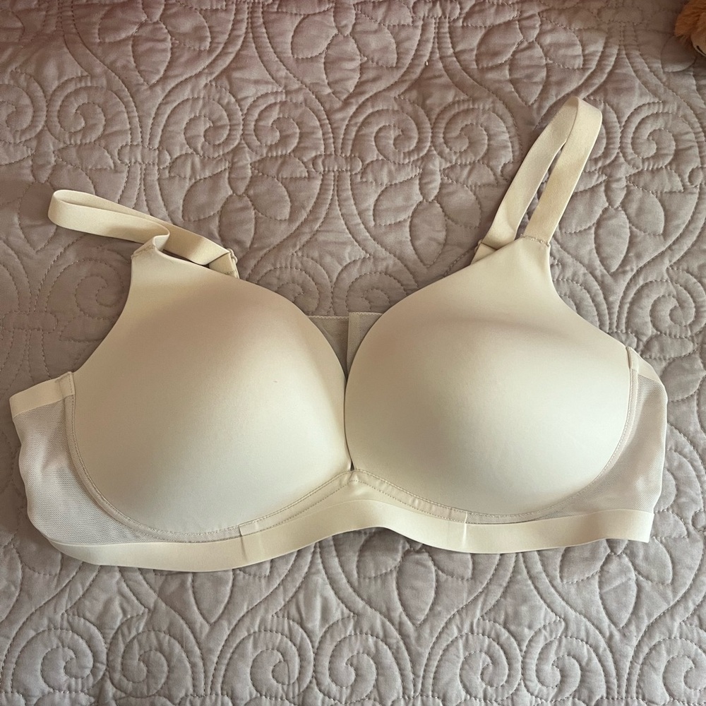 Luxurious Cream Women's Bra